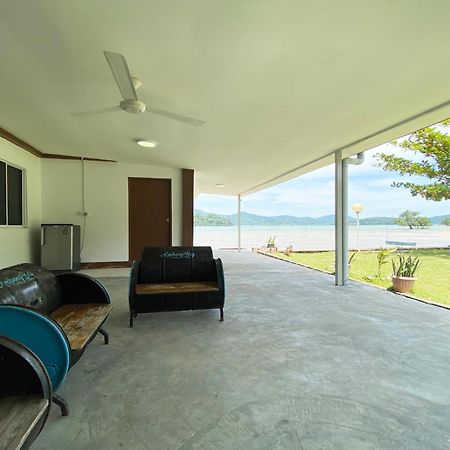 Oyo 90317 Ambong Bay Resthouse Hotel Kota Kinabalu Ngoại thất bức ảnh