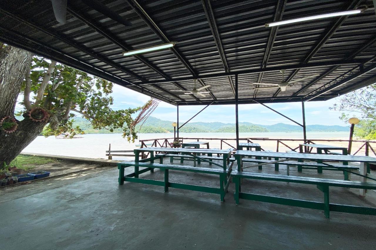 Oyo 90317 Ambong Bay Resthouse Hotel Kota Kinabalu Ngoại thất bức ảnh